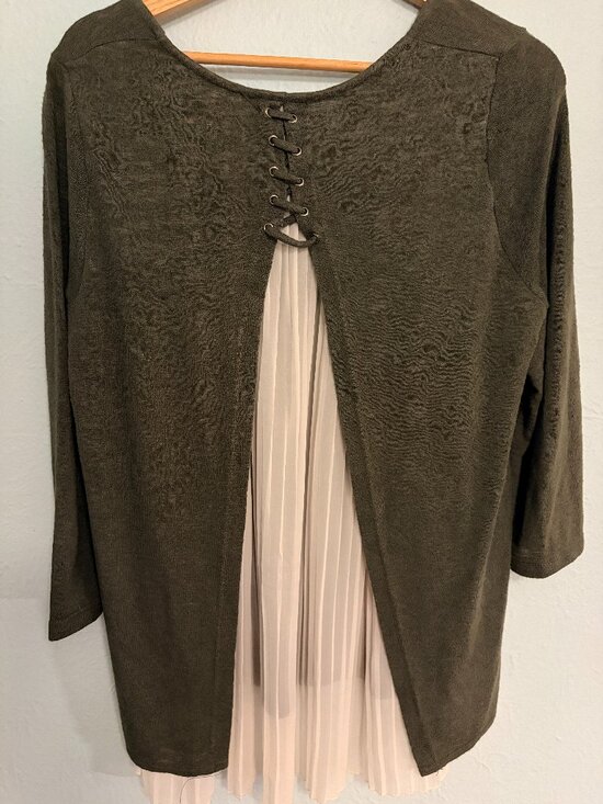 W5 Tops - W5 Womens Olive Green Tunic Top Large Pleated Chiffon Back Lace Up Boho Shirt